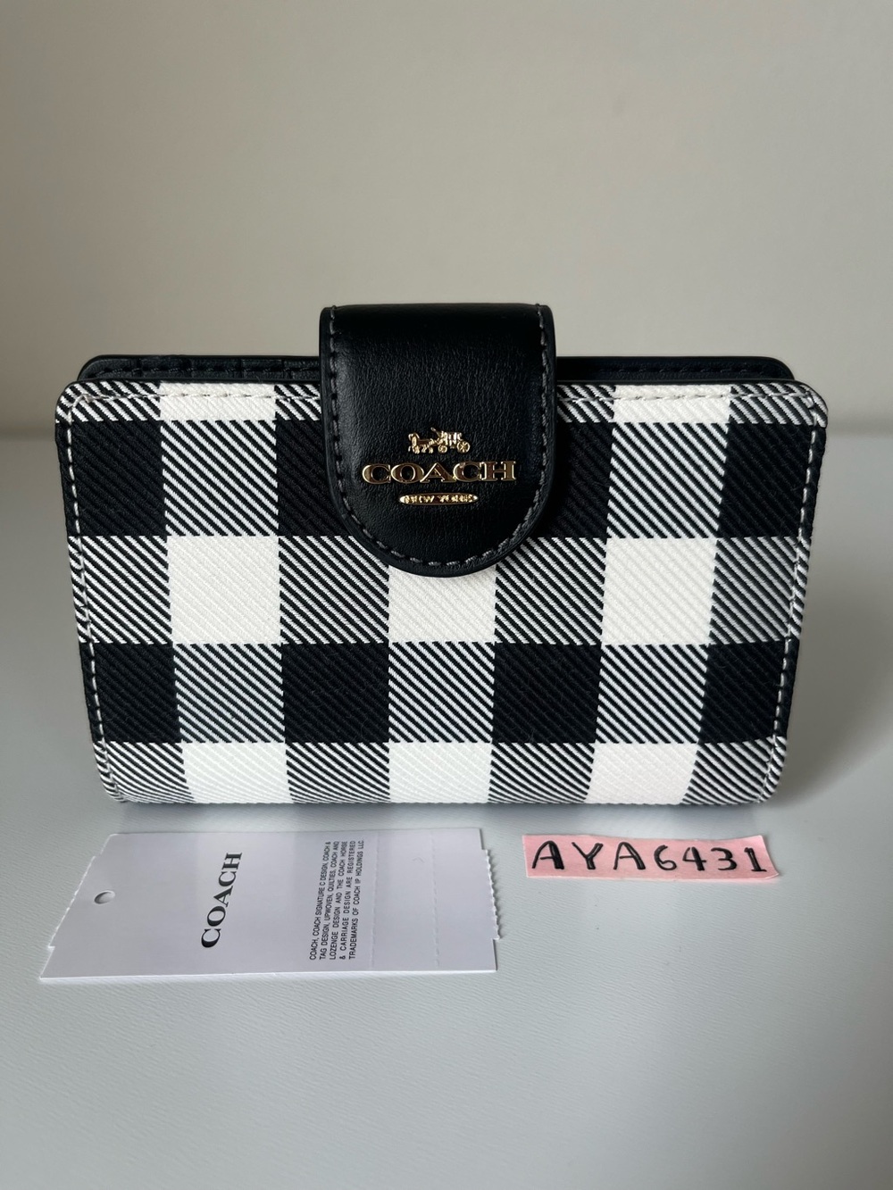 Coach Medium Corner Zip Wallet With Gingham Print🎈🎈